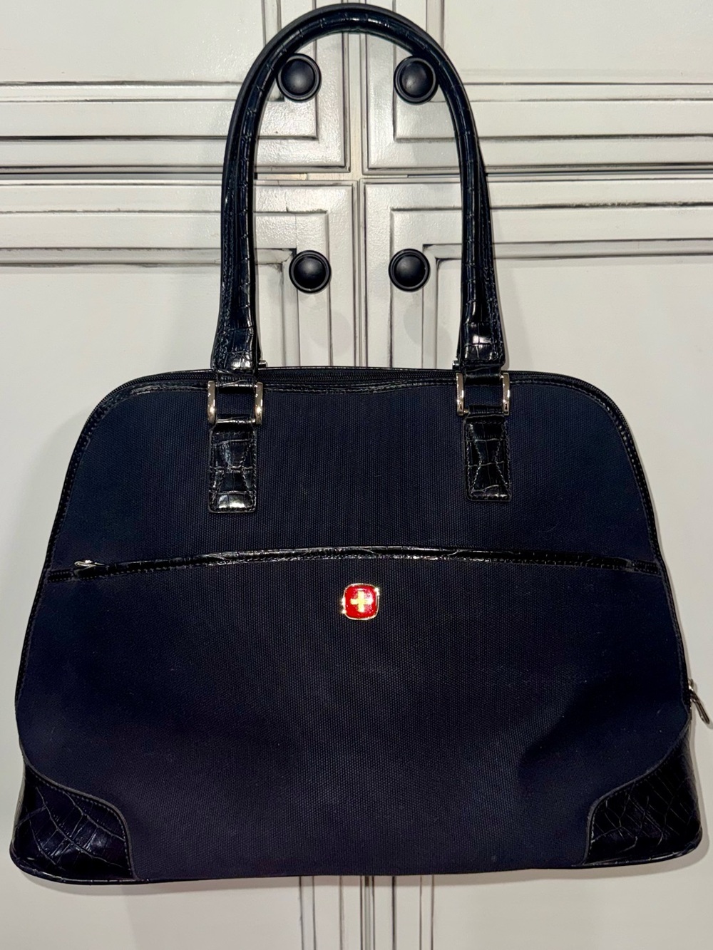 Vintage black Wenger SwissGear tote Doctor bag briefcase faux croc leather